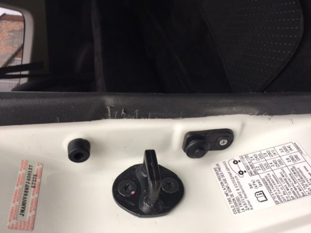 Mitsubishi door damage Mitsubishi repair